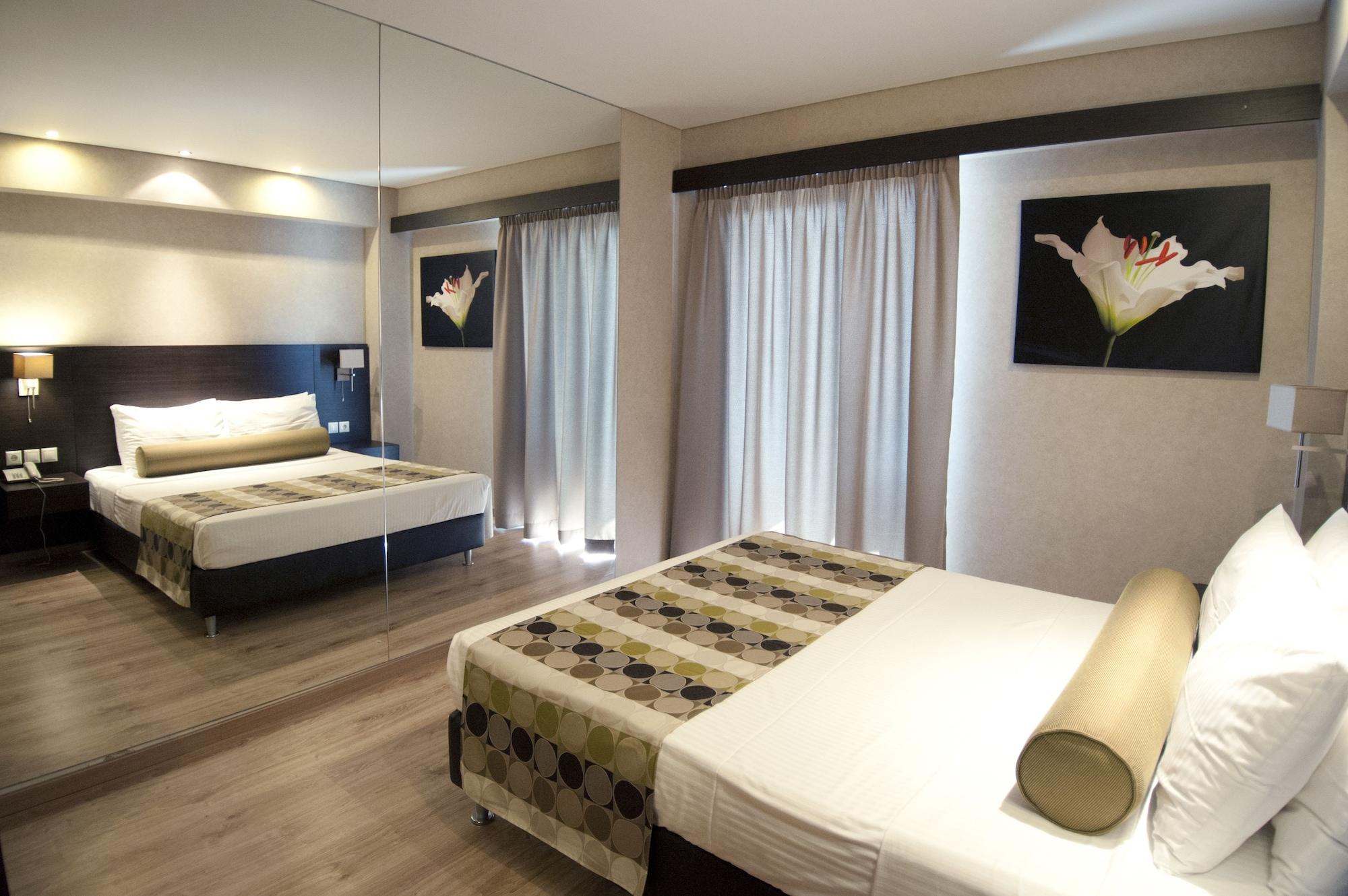 Nefeli Hotel Alimos Exterior photo