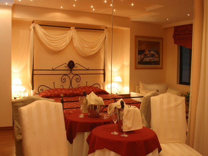 Nefeli Hotel Alimos Exterior photo