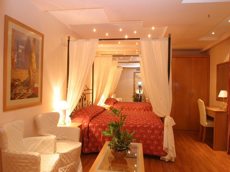 Nefeli Hotel Alimos Exterior photo